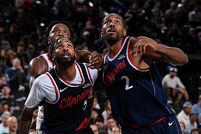 快船力克尼克斯小琼斯全面爆发助球队登顶西部