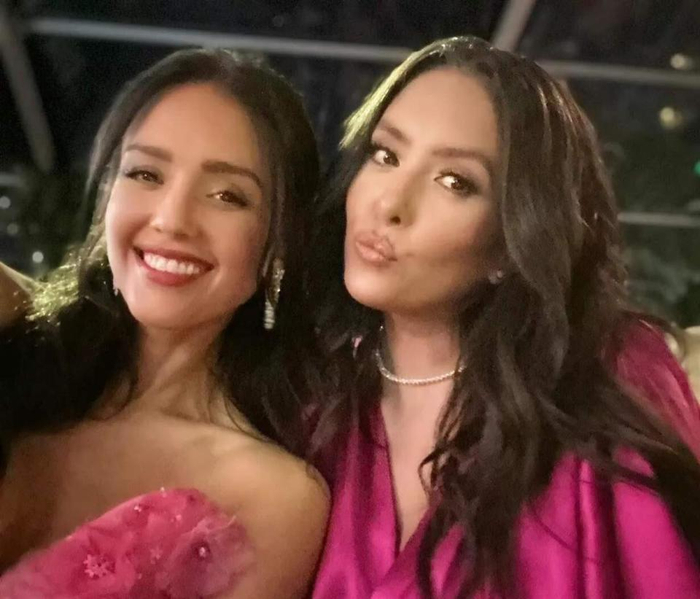 44岁杰西卡·阿尔芭离婚后秒变单身妈妈，新恋情