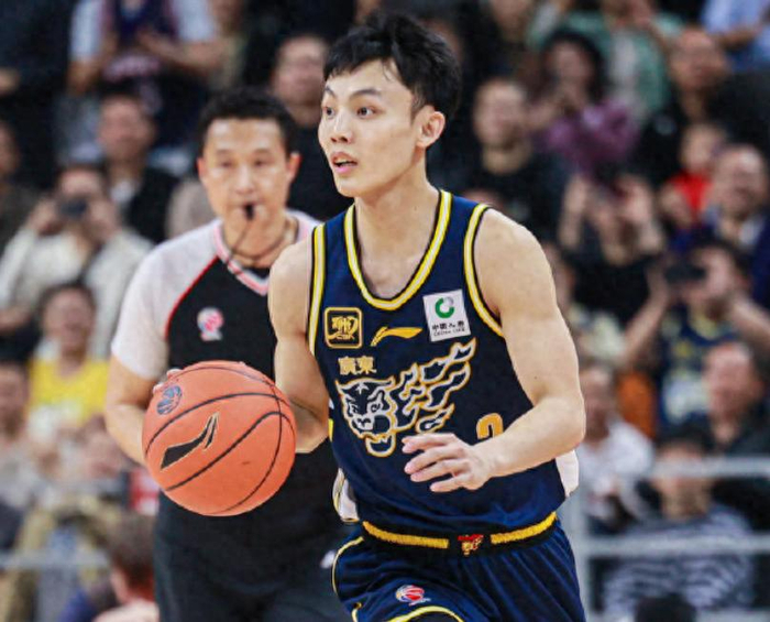 cba常规赛mvp争夺战：庞峥